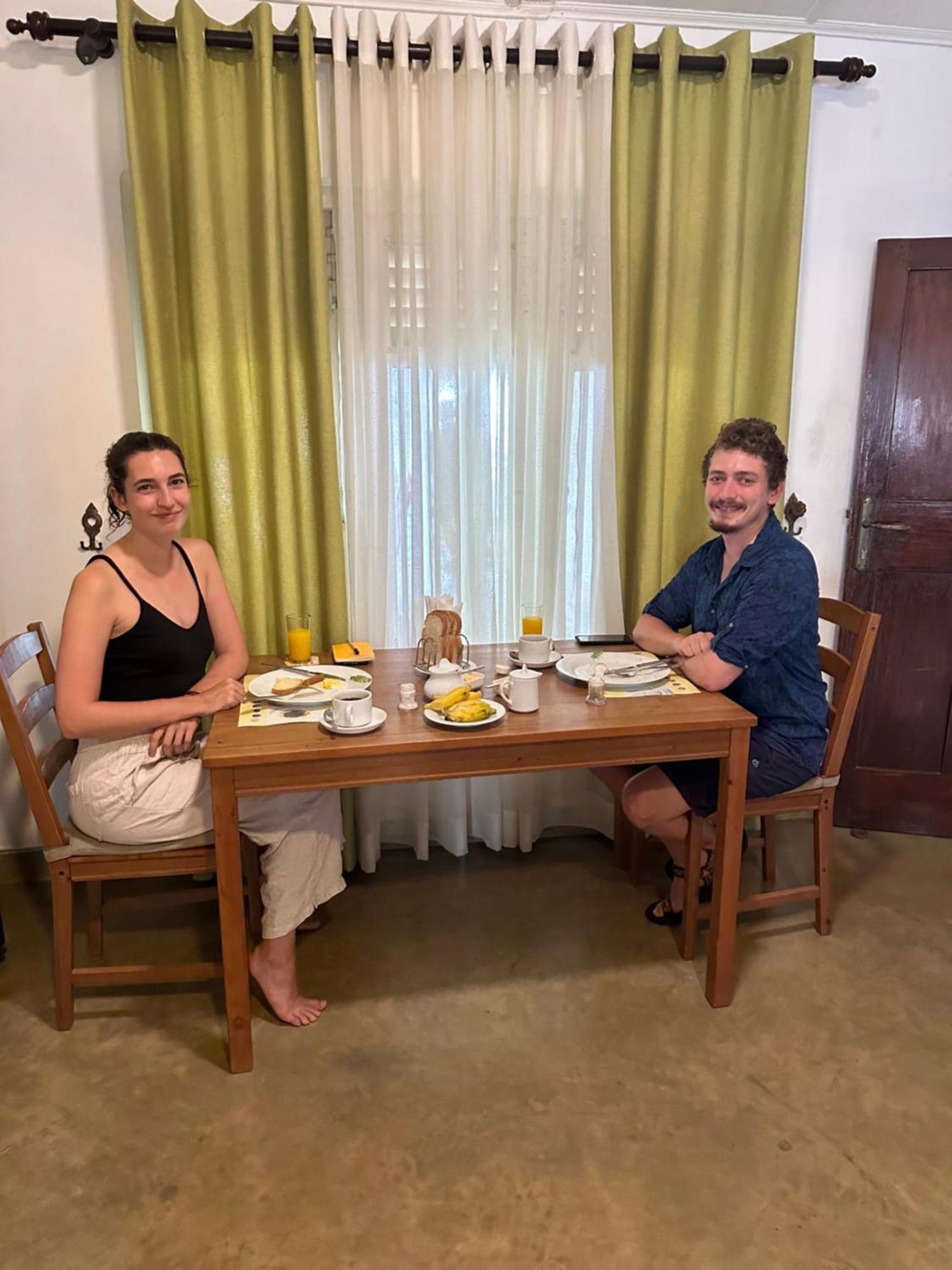Dions Guest House Негомбо Экстерьер фото